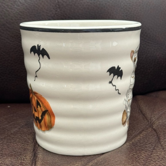Chihuahua Mummy with Bats and Jack O’Lantern Ceramic Halloween Mug - Picture 11 of 12